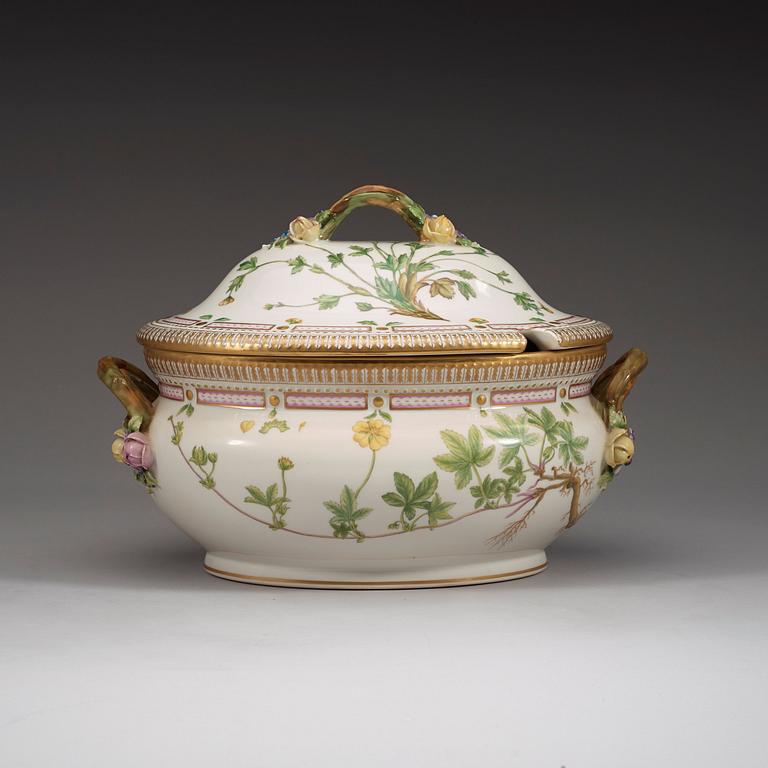 A Royal Copenhagen 'Flora Danica' tureen with cover, Denmark, 20th Century.
