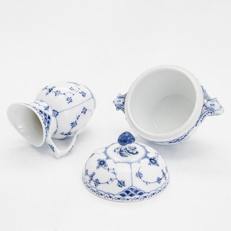 Kaffeservis, 19 delar, porslin, "Musselmalet", Royal Copenhagen, Danmark.