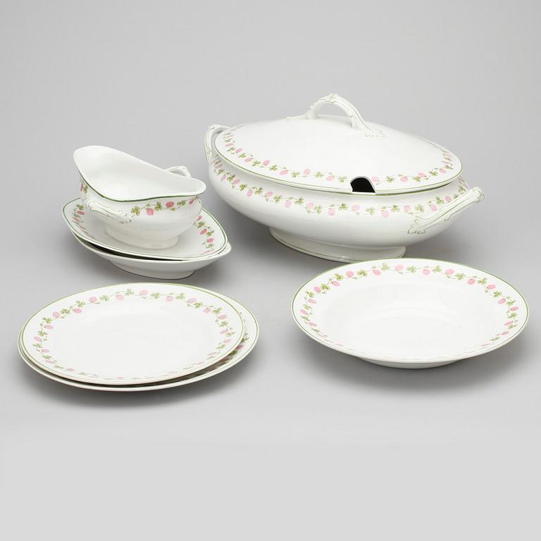 SERVISDELAR, ca 33 delar, porslin, Gunnar Wennerberg, Gustavsberg, 1900-talets första hälft.