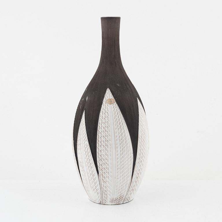 Anna-Lisa Thomson, a 'Paprika' vase, Upsala-Ekeby.