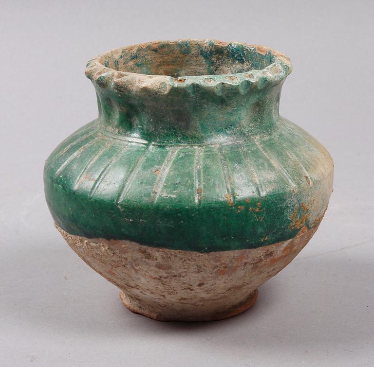 KRUKA, lergods, Persien, 1700/1800-tal.