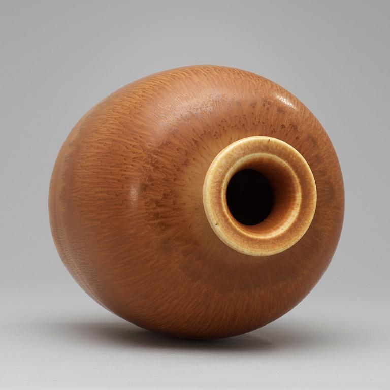 A Berndt Friberg stoneware vase, Gustavsberg Studio 1977.