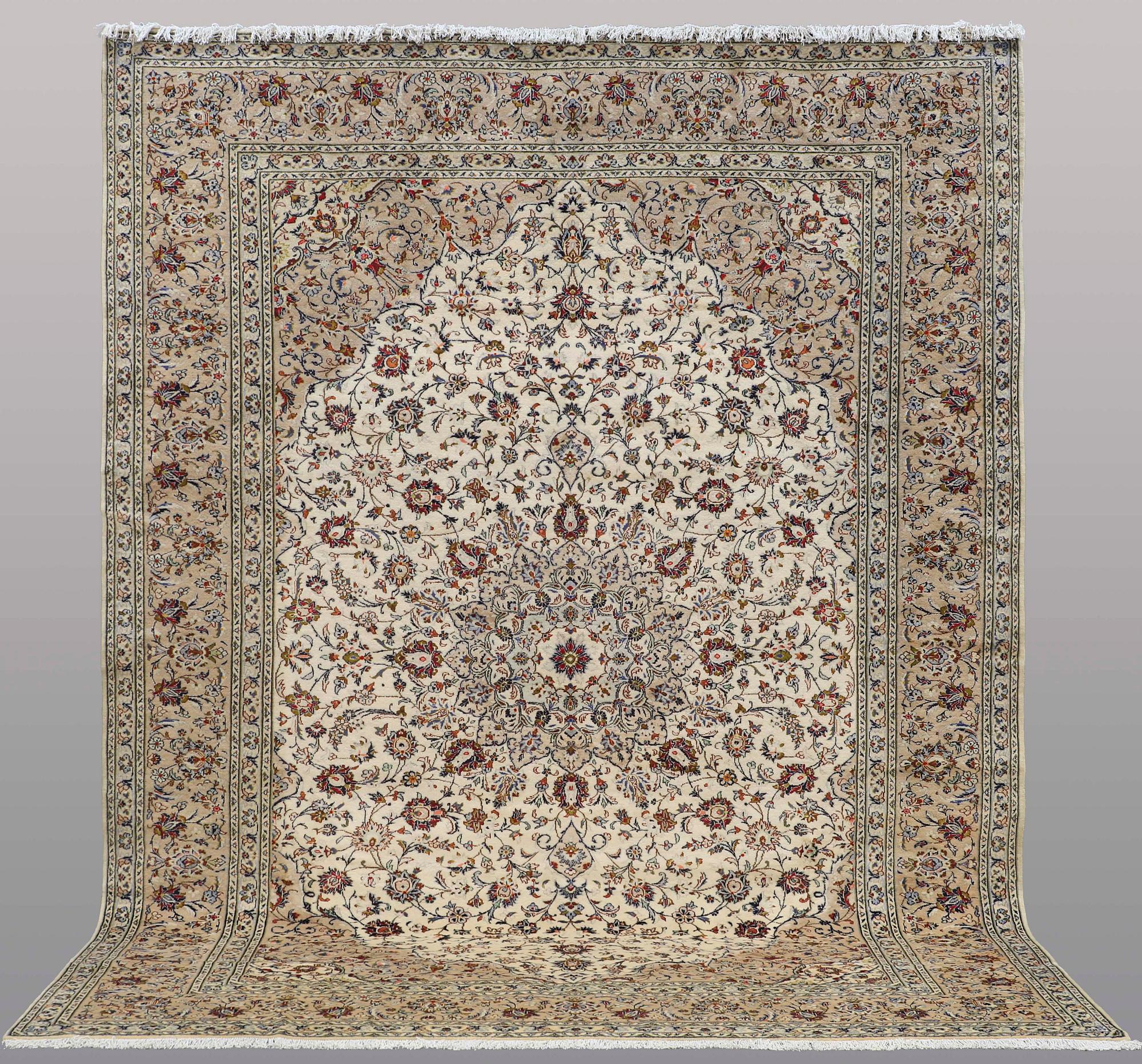 A CARPET, Keshan, ca 400 x 304 cm.