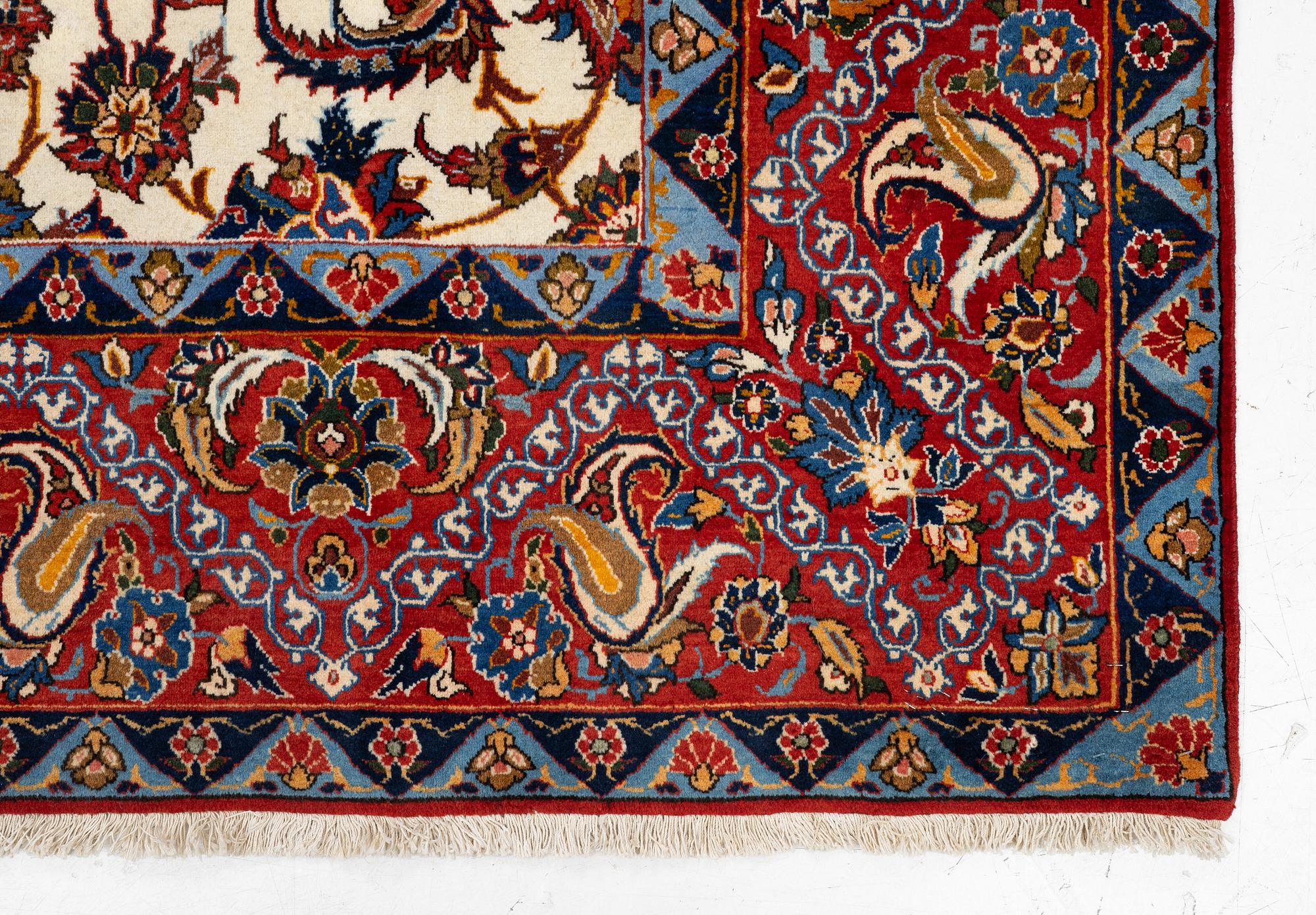 Matt Najafabad ca 335 x 210 cm.