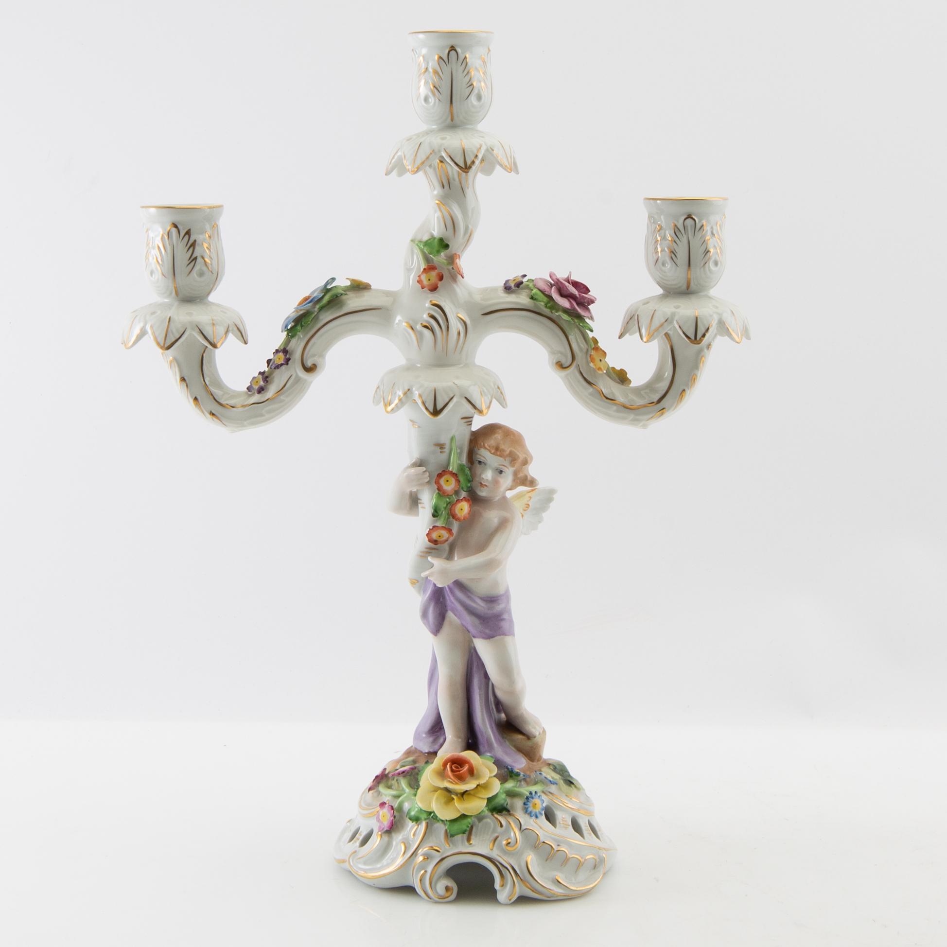 Kandelabrar 2 st Louis XV-stil Schierholz Tyskland 1900-talet mitt porslin.