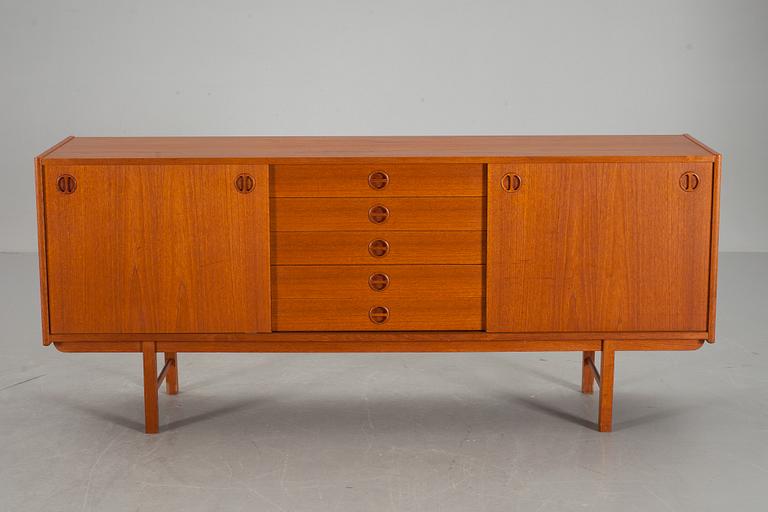 SIDEBOARD, möjligen  IKEA.