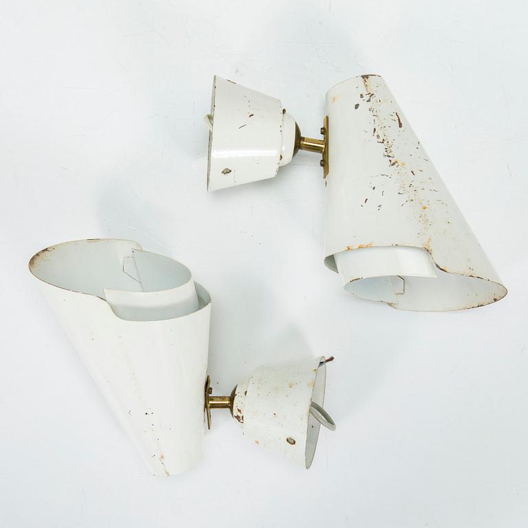 Paavo Tynell, a pair of mid-20th century '2351' wall lights for Idman.