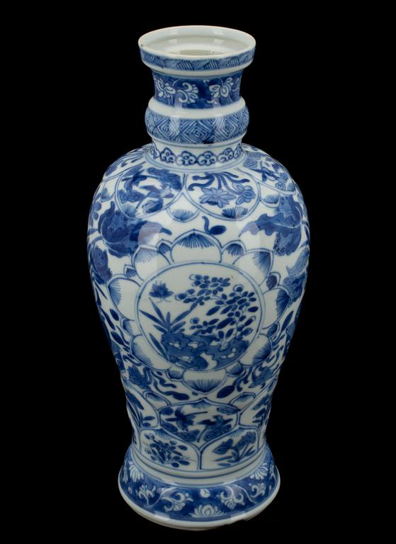 VAS, porslin, Kangxi (1662-1722), Kina.