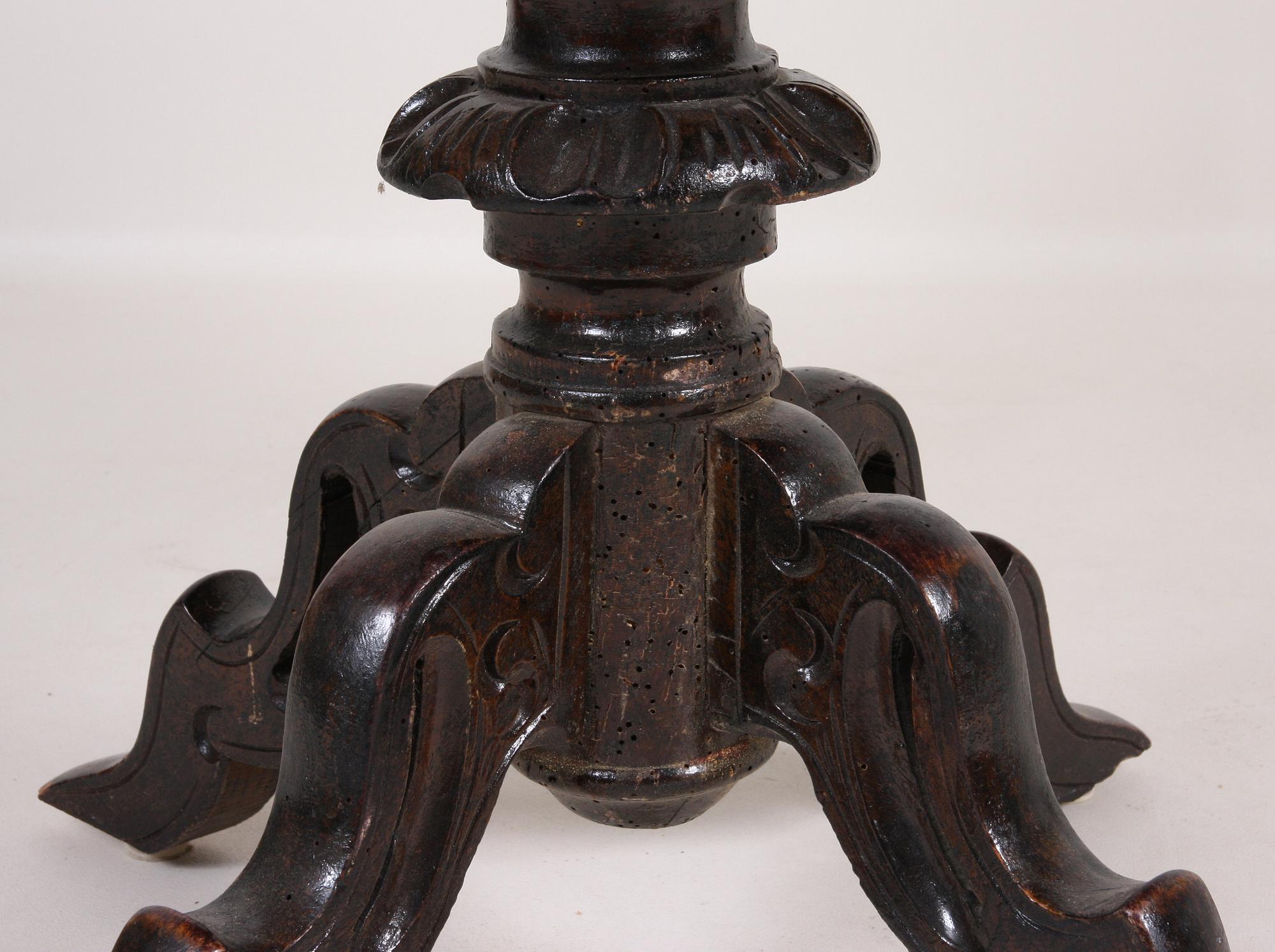 BORD, nyrokoko, 1800-talets andra hälft.