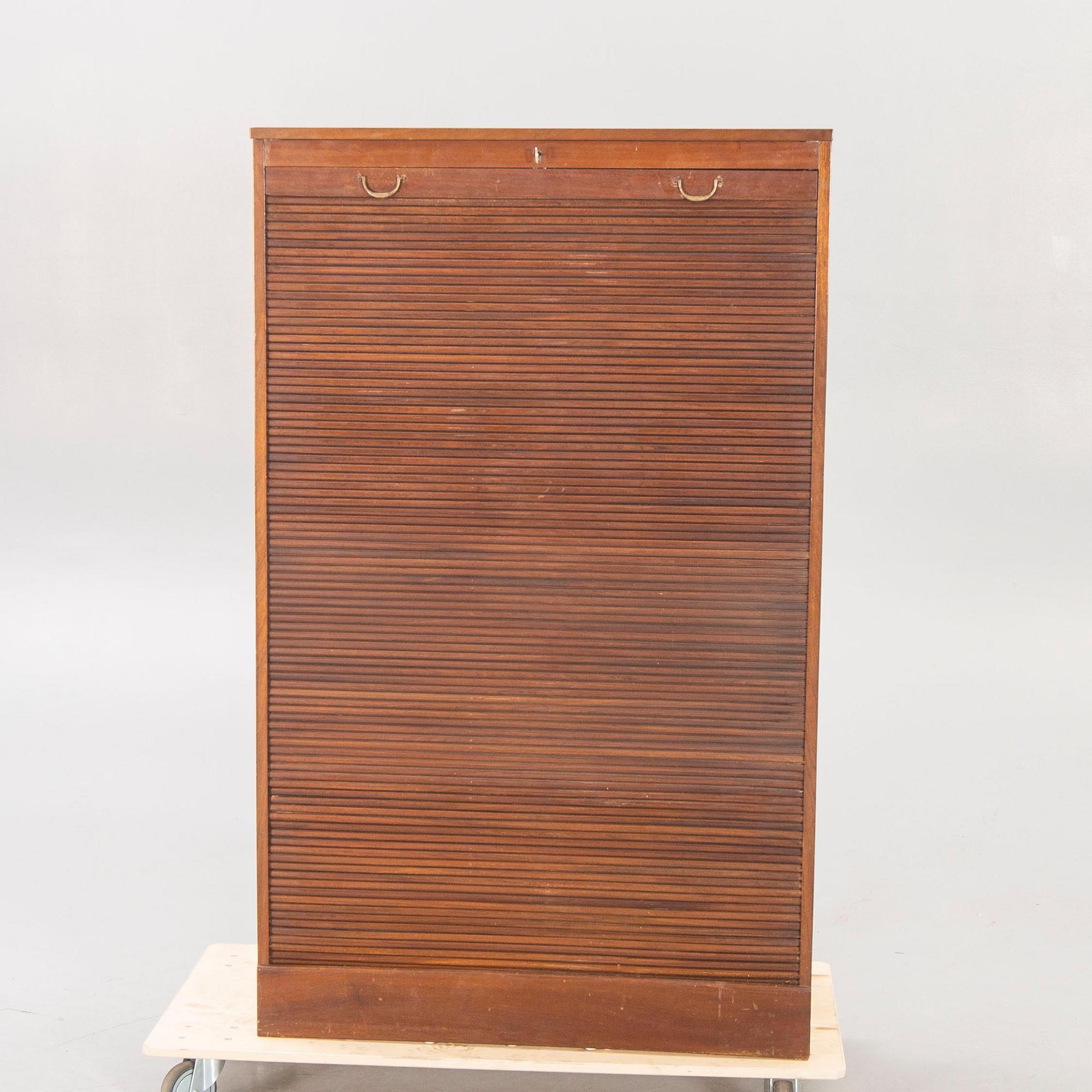 Jalusiskåp 1940-tal.