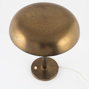 A mid 20th century modern table lamp, Boréns, model 8405. Sweden.