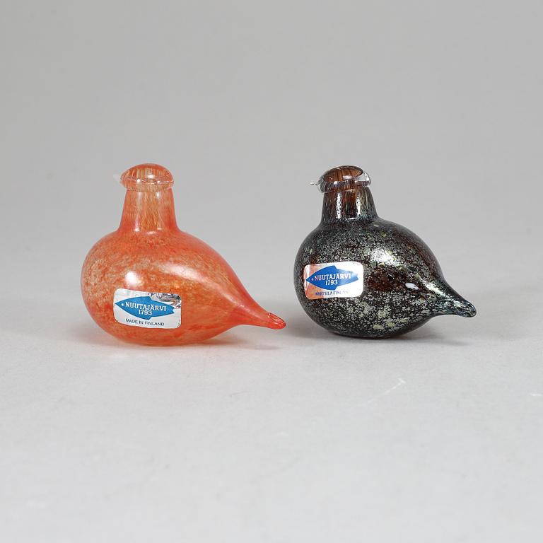 OIVA TOIKKA, glasfåglar, Red Golden-Crested Kinglet och Brown Golden-Crested Kinglet 1983, sign. O.Toikka, Nuutajärvi.