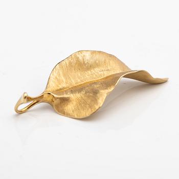 Ole Lynggaard, Pendant, “Blad”, 18k red gold, designed by Charlotte Lynggaard.