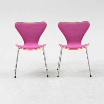 Arne Jacobsen, stolar, 6 st, "Sjuan", Fritz Hansen, Danmark, daterade 1991.