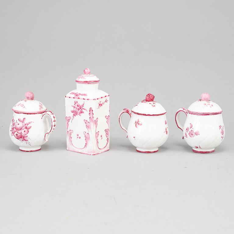 A Swedish Marieberg tea caddie and three custard cups, 18th Century.