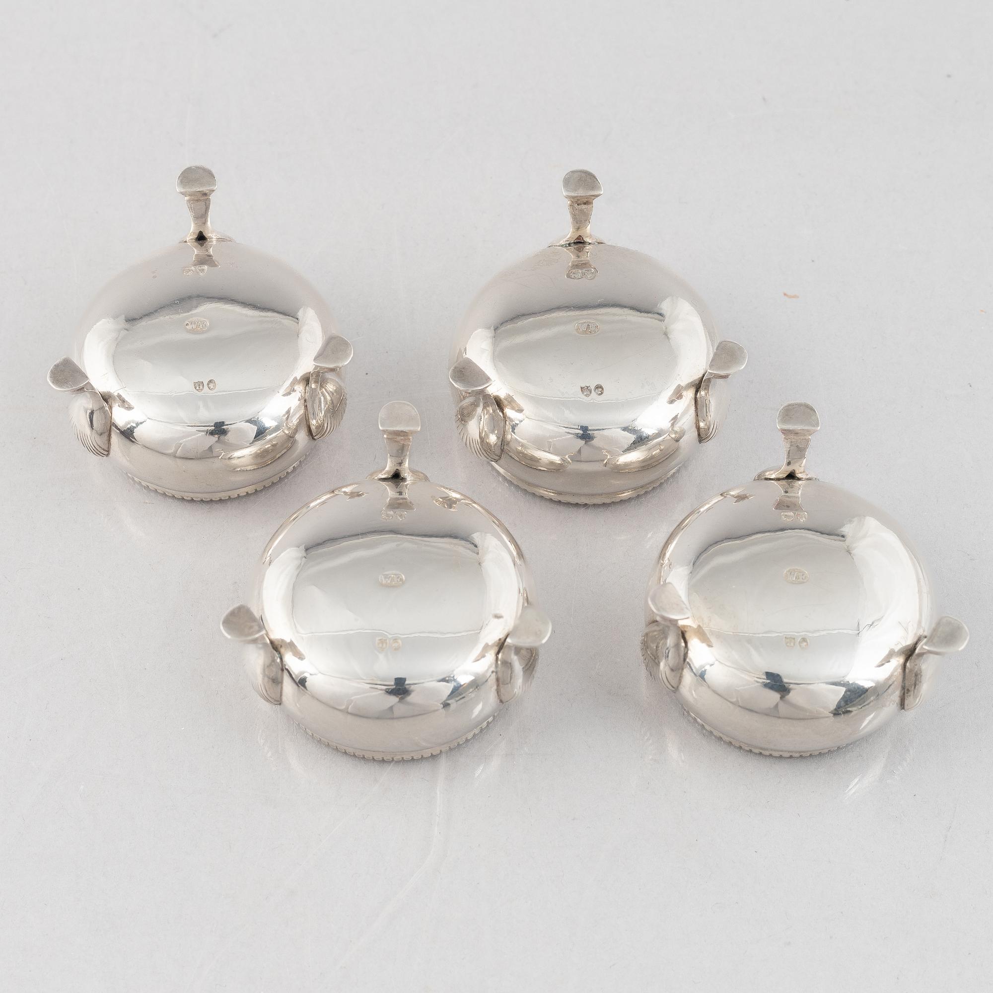 Four English Silver Salt Cellars, mark of William Evans, London 1883.