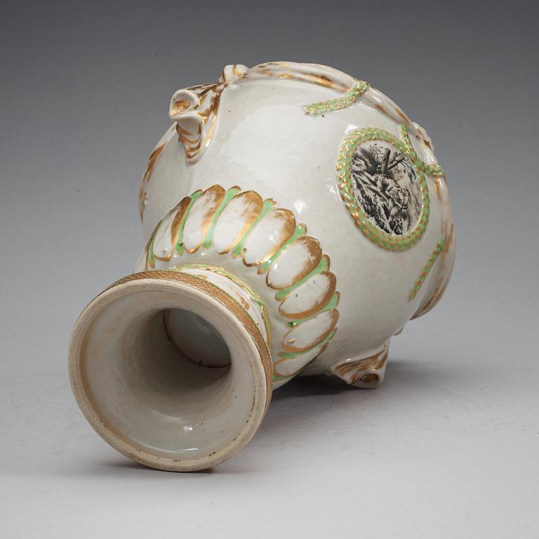 A enamelled vase, Qing dynasty, Jiaqing (1796-1820).