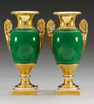A pair of French Empire vases, 19th Century.