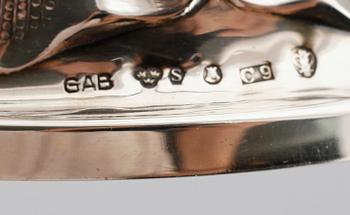 BÄGARE, 3 st, silver, svenska stämplar, 1900-tal. Vikt ca 952 gram.