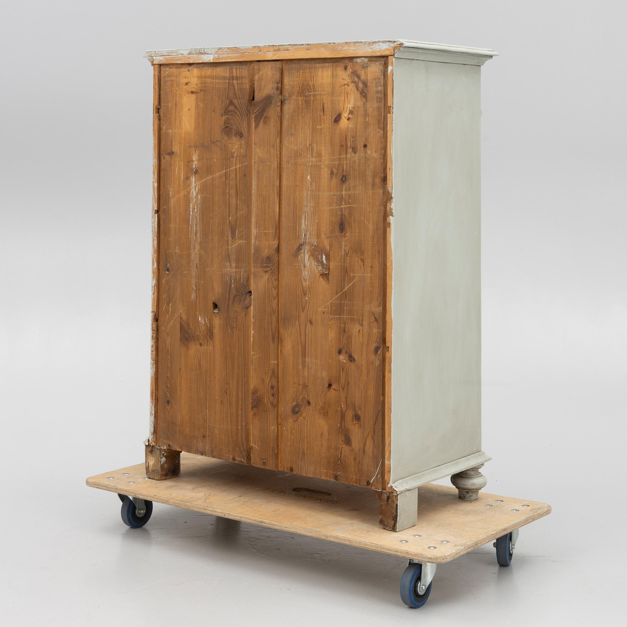 A cabinet, end of the 19th century.