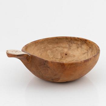 A birch milk bowl.