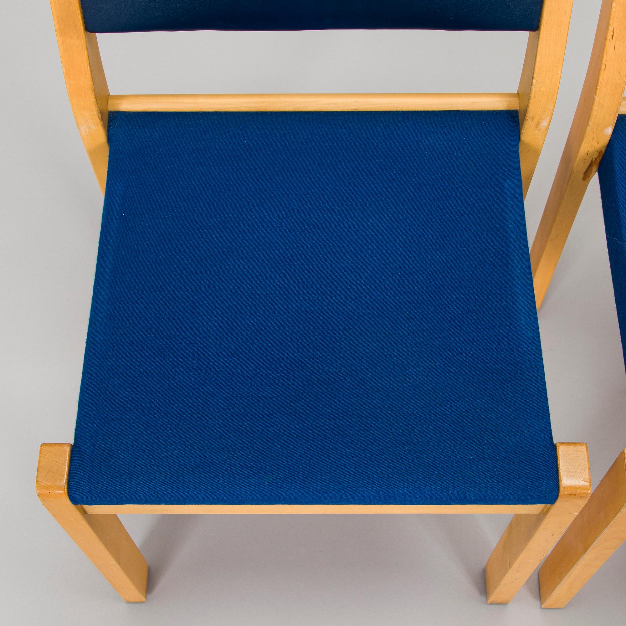 Alvar Aalto,  tuoleja 4, kpl malli 611, Artek, 1900-luvun loppu.