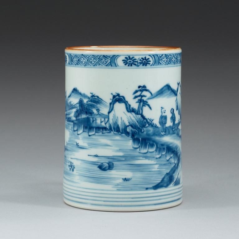 A blue and white tankard, Qing dynasty Kangxi (1662-1722).