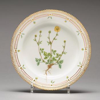 LUNCHTALLRIKAR, 12 stycken (6+6), porslin. "Flora Danica", Royal Copenhagen, Danmark, 1900-tal.