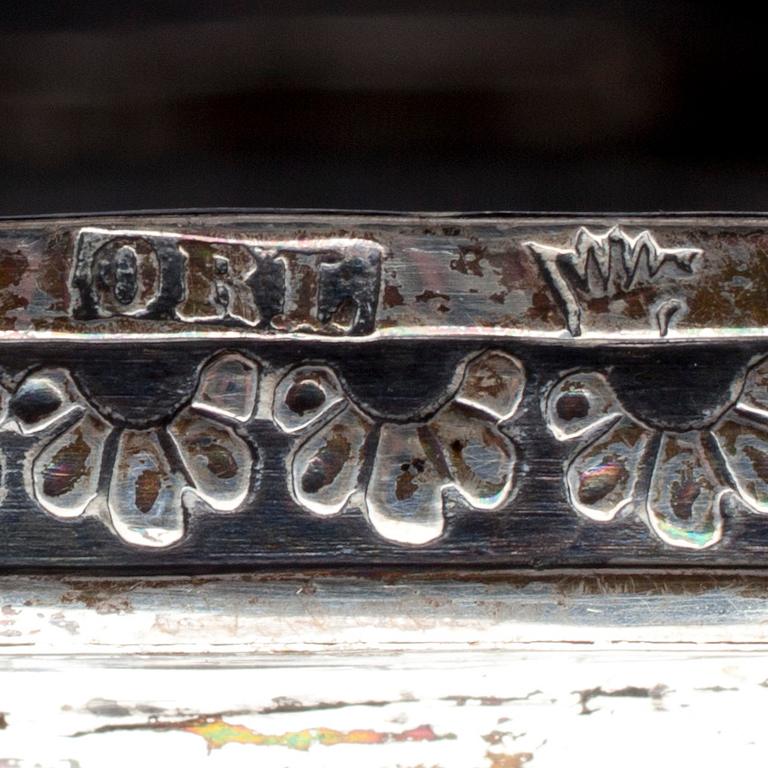 KYNTTILÄNJALKAPARI, hopeaa, Olof Robert Lundgren, Turku. 1800-luvun loppu.