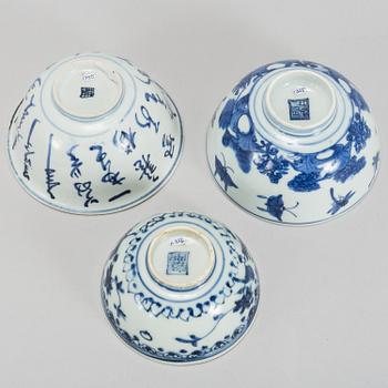 A group of three blue and white bowl, Ming dynasty (1368-1644).