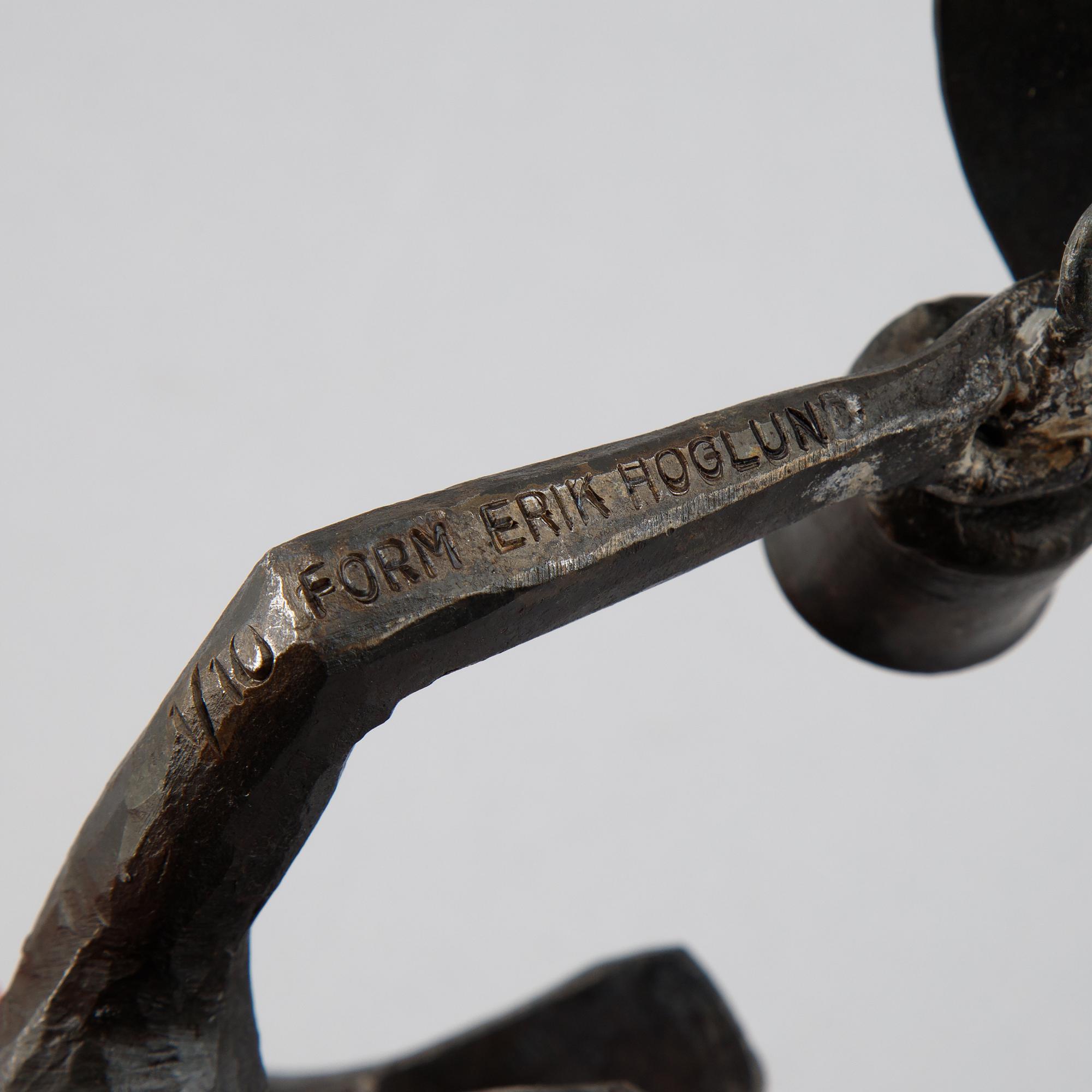 Erik Höglund, skulptur/ljuslampett, smide, Lars Larsson Konstsmide, signerad, numrerad 1/10.