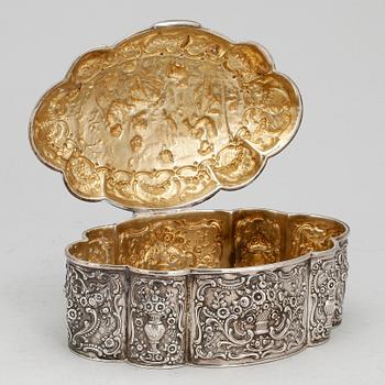 SKRIN, silver, svenska importstämplar, troligen omkring 1900. Vikt ca 359g.