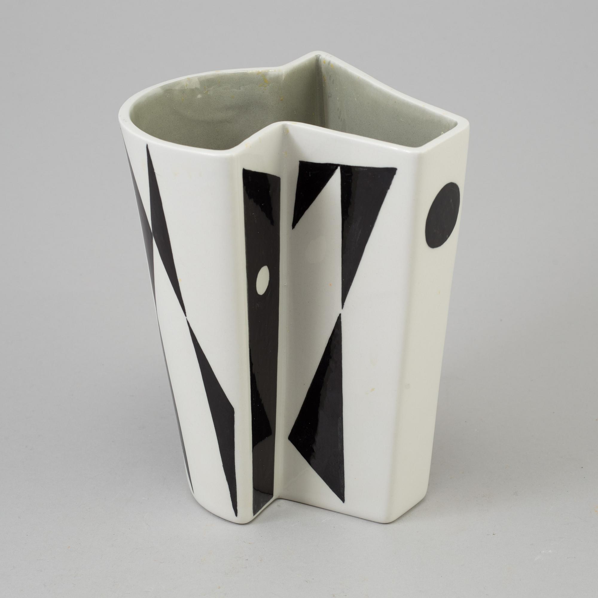 CARL-HARRY STÅLHANE, vas, porslin, "Konstrakta SNT", Rörstrand, formgiven 1953.