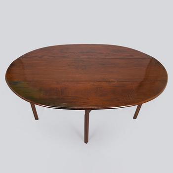Drop-leaf dining table, England turn of the century 1800/1900.