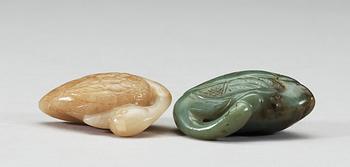 A set of two nephrite figures of ducks, Qing dynasty.