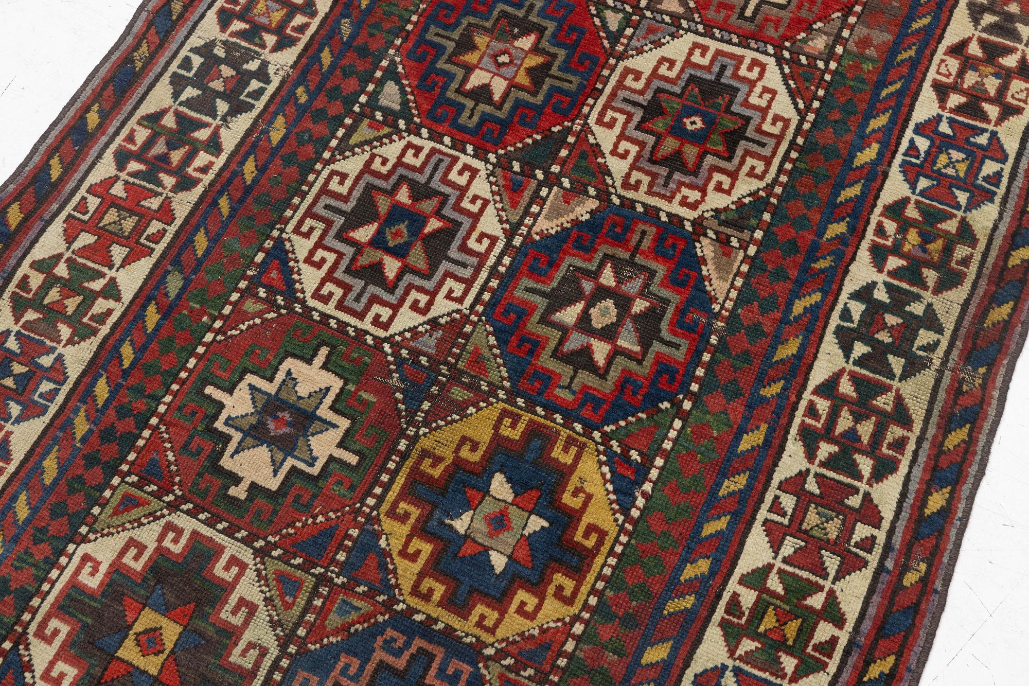 Matta, antik Moghan, Kazak området, södra Kaukasus, ca 180 x 107 cm.