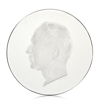 1. Simon Gate, an engraved glass portrait plaque, Orrefors ca. 1935.