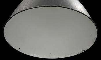 TAKLAMPA, industri, omkring 1900-talets mitt. Höjd 70 cm.