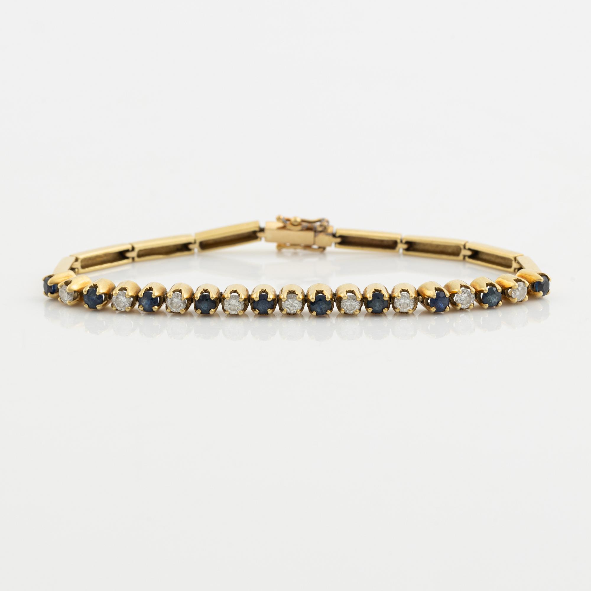 Bracelet, gold with sapphires and brilliant-cut diamonds.