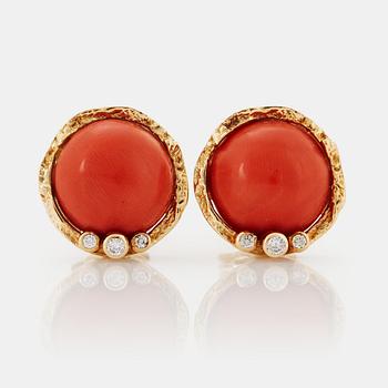 1056. A pair of 18K gold earrings set with coral and round brilliant-cut diamonds.