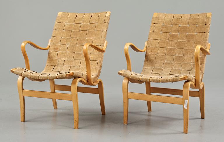 KARMSTOLAR, ett par, "Eva", Bruno Mathsson för firma Karl Mathsson, Värnamo, 1900-talets andra hälft.