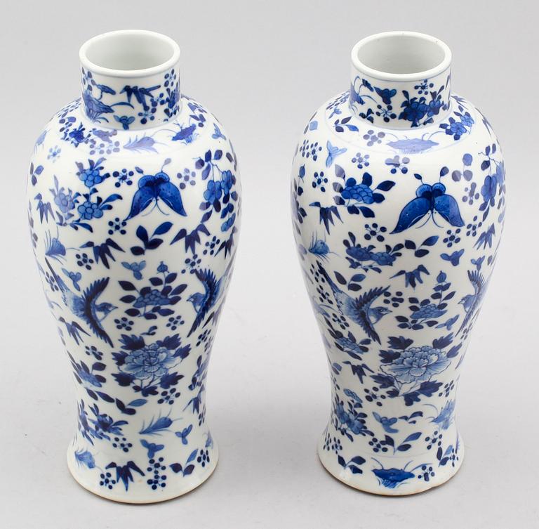 VASER, 1 par, porslin, Kina, 1800-tal.