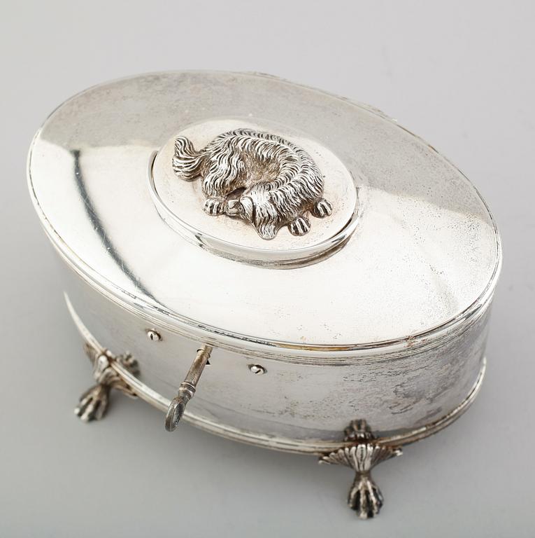 SOCKERSKRIN, silver, Johan Henrik Lampa, Stockholm 1817. Vikt ca 547 gram.