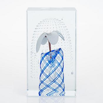 Oiva Toikka, a Jubilee cube, signed Oiva Toikka Nuutajärvi 50/50.