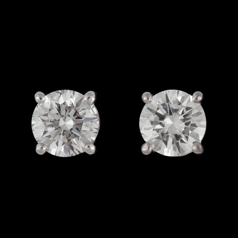 ÖRHÄNGEN, briljantslipade diamanter tot. ca 1.12 ct. Kvalitet E-F/SI1.