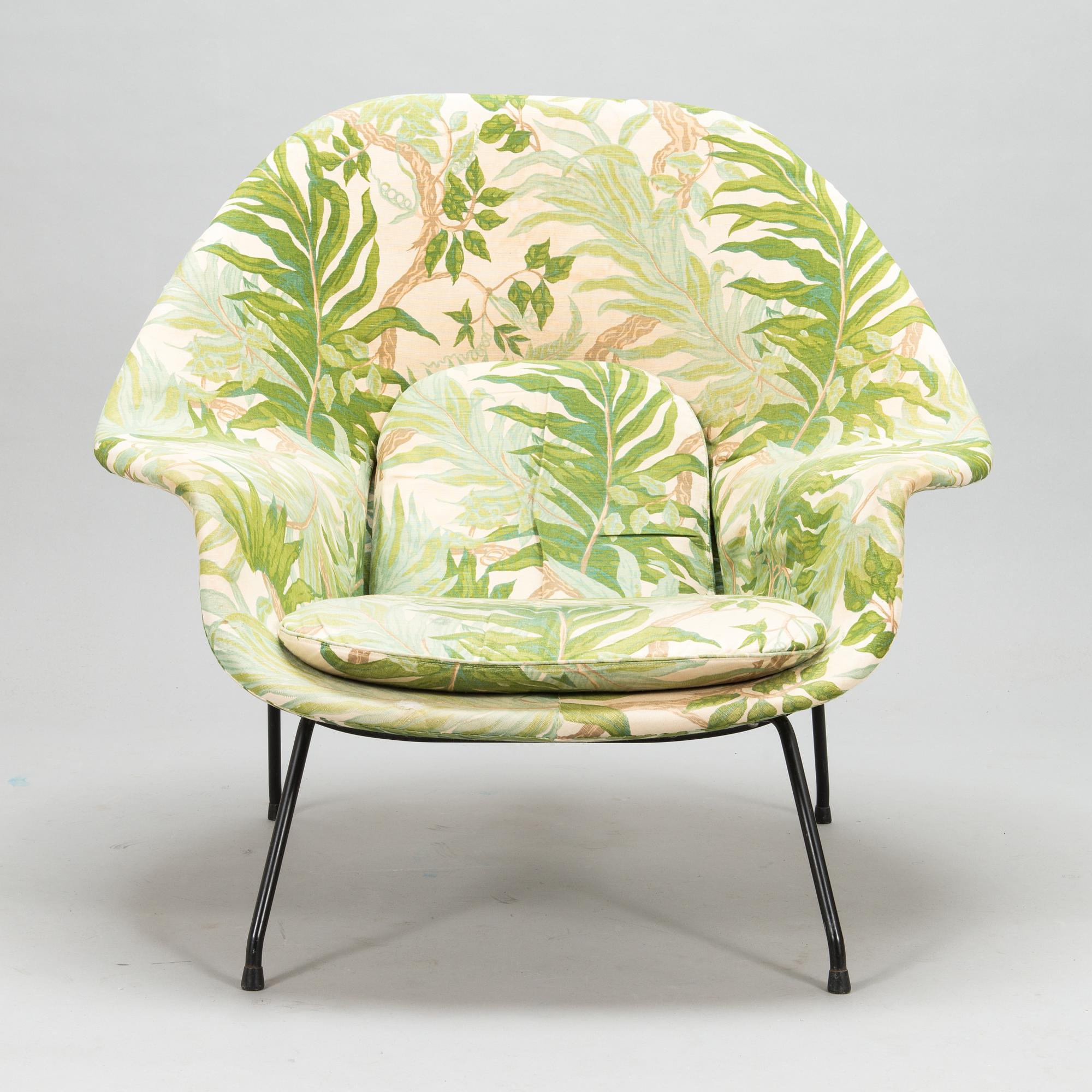 Eero Saarinen, A 1960s 'Womb chair' 70 for Artek, licensed production by Billnäs factory. Finland.