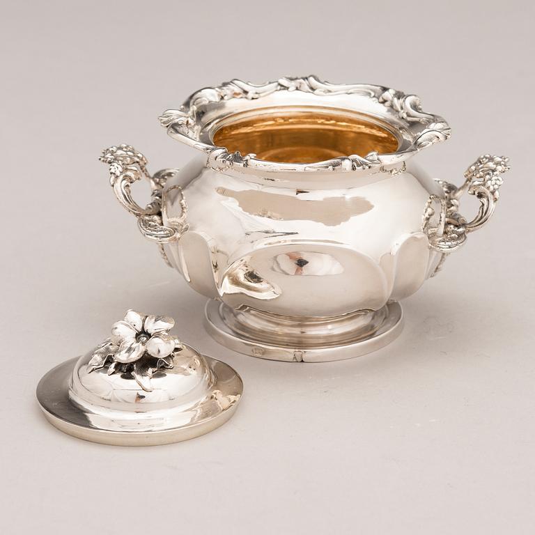 IVAN GUBKIN, A lidded sugar bowl, mark of Gubkin (Губкинъ), Moscow 1846.