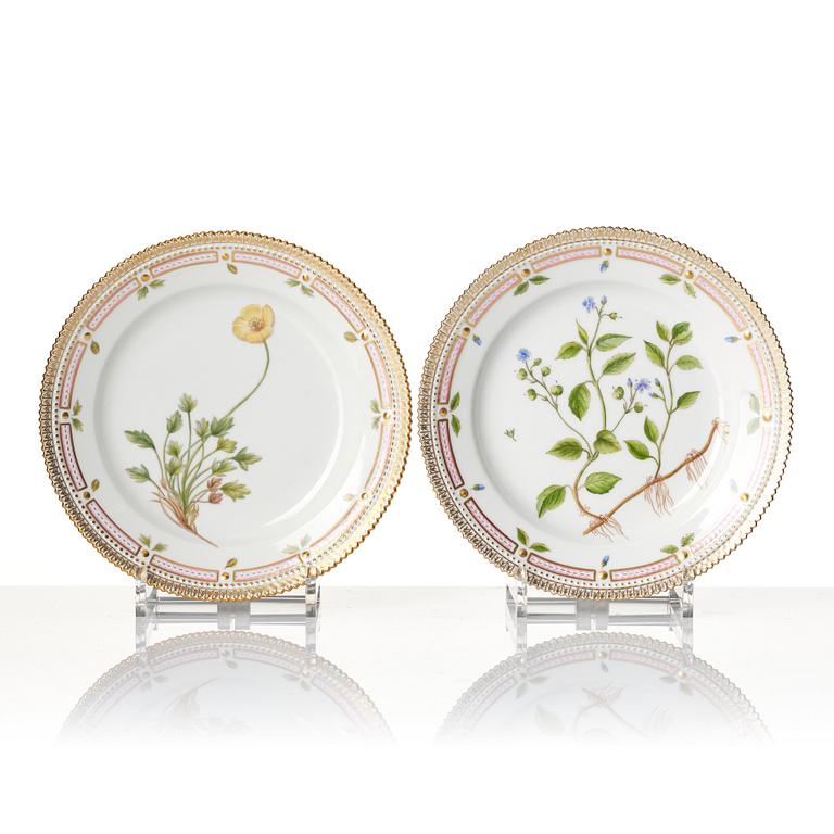 A set of five Royal Copenhagen 'Flora Danica' dinner plates, Denmark, 20th century.