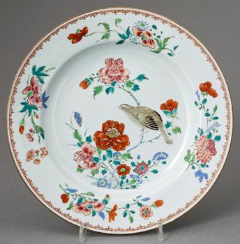 TALLRIKAR, ett par, Qianlong, Kina 1700-tal.