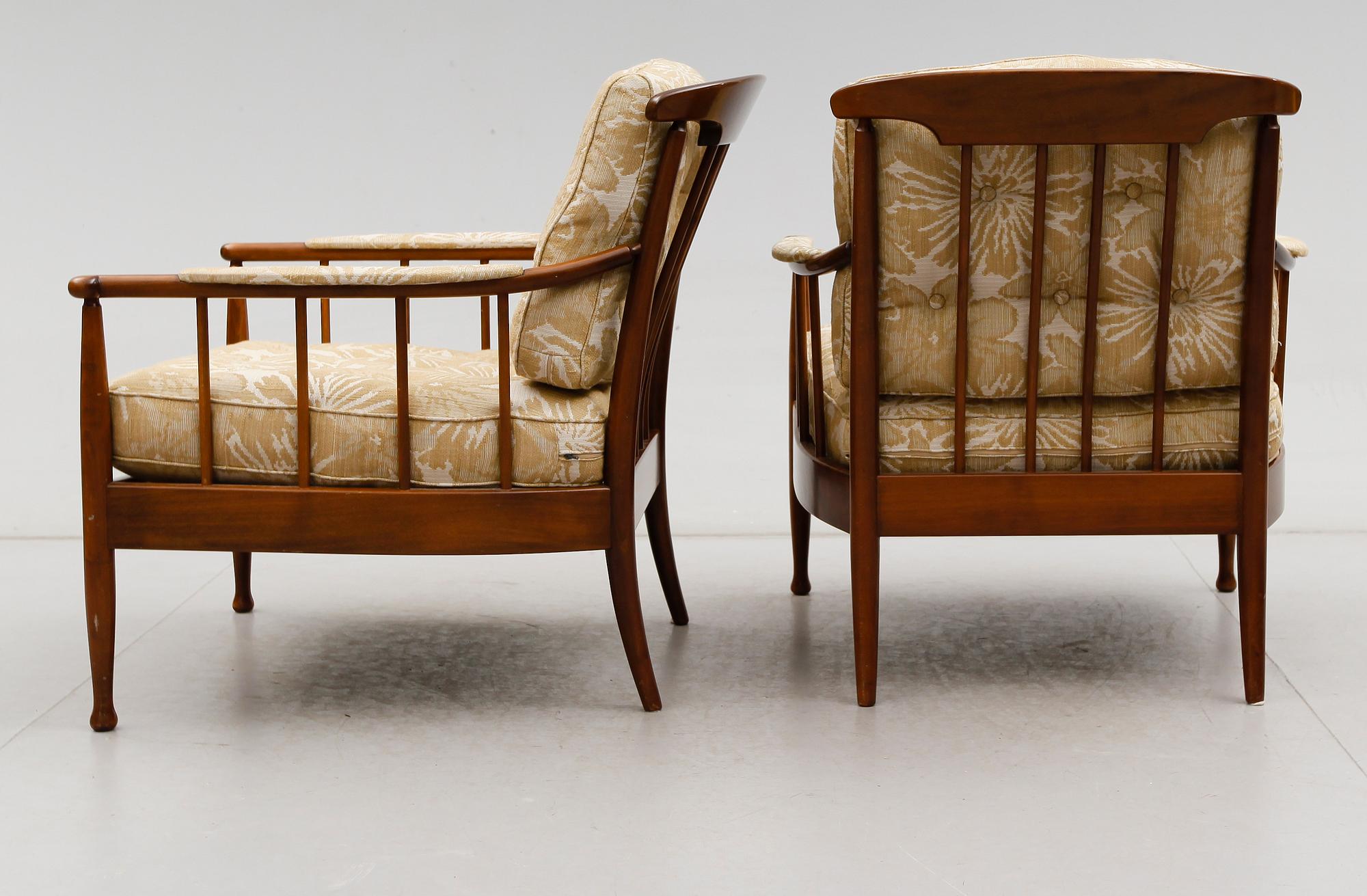 FÅTÖLJER, 1 par, "Skrindan", Kerstin Hörlin-Holmqvist, 1900-talets andra hälft.